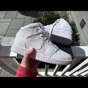 Jordan 1 Mid’s Triple White